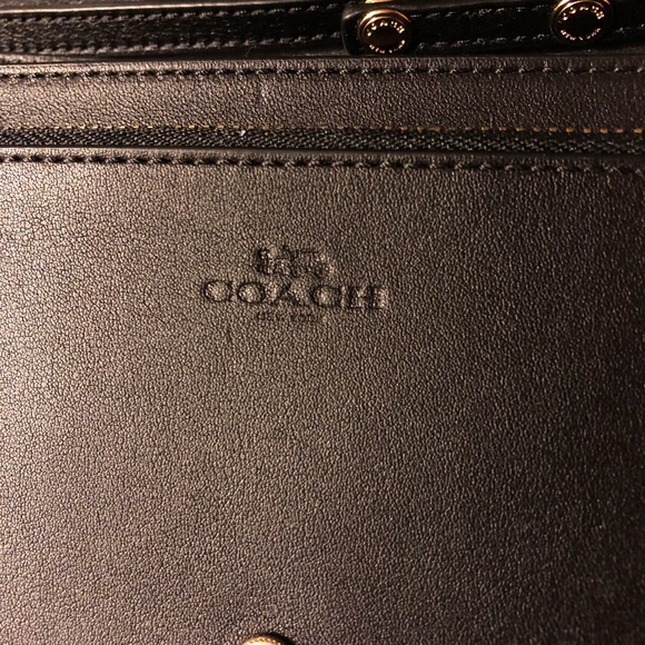 BNWT Coach Black Leather Wallet on Chain Purse - Picture 8 of 8